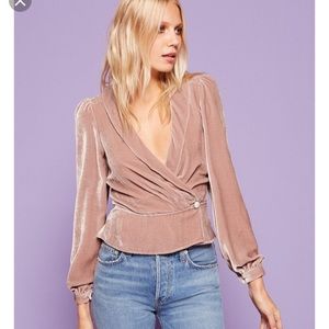 Reformation crushed velvet pink vneck top sz XS